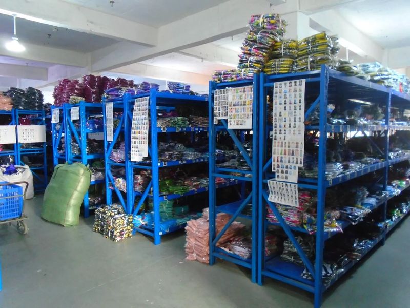 Shaoxing Zhenlei Textile Co., Ltd. linea di produzione del produttore